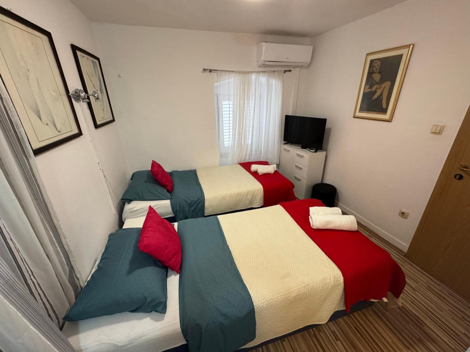 Damira Rooms Split Exterior photo